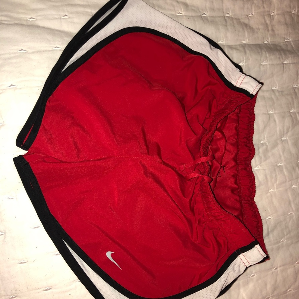 NIKE SHORTS SIZE SMALL